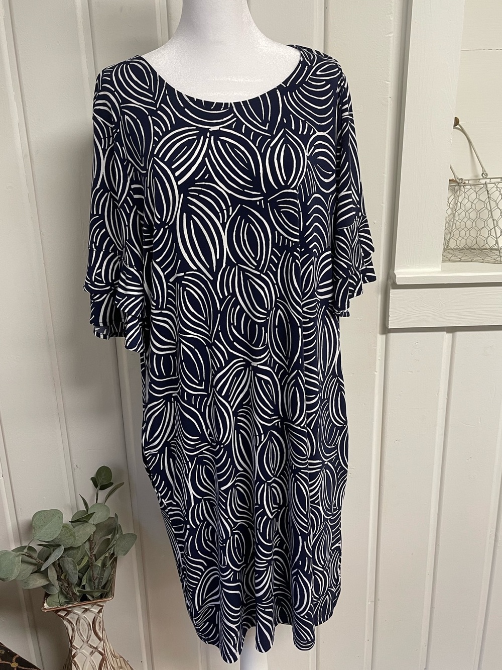 Chico’s Navy and White Abstract Ruffle Sleeve Dress